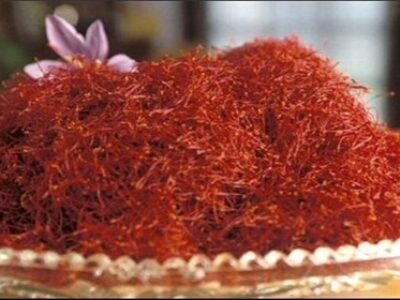 فروش زعفران مرغوب در زاوه