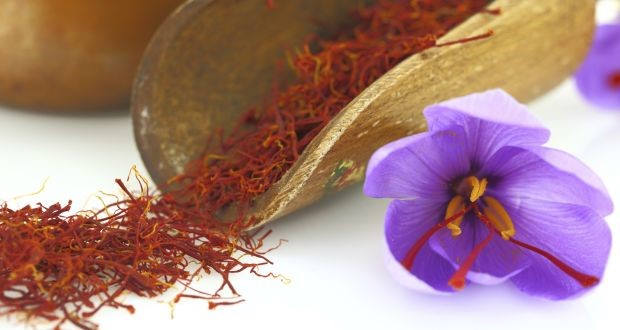 You are currently viewing زعفران از چه ترکیباتی ساخته شده است؟