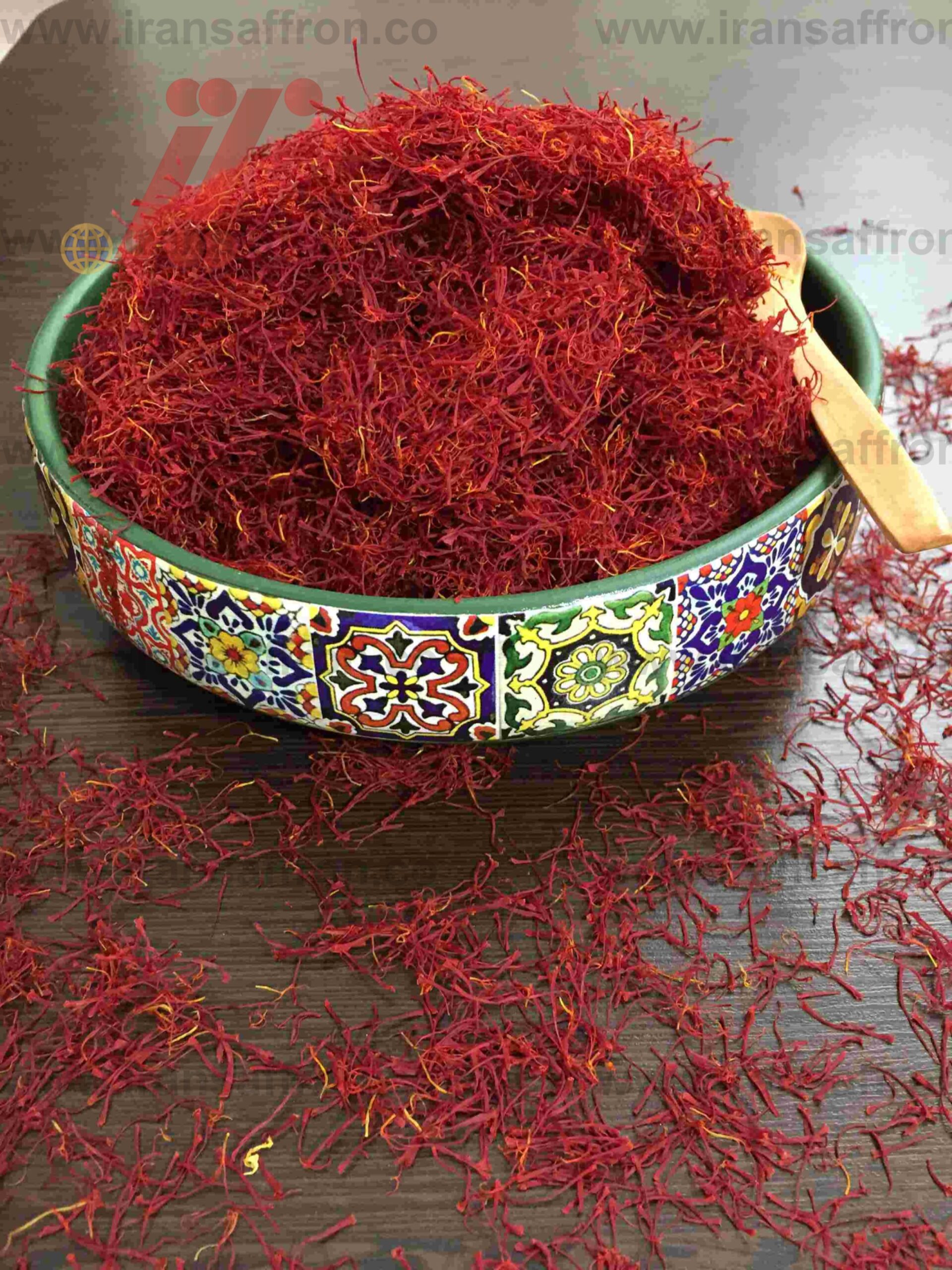 You are currently viewing بهترین زعفران صادراتی ایران با کیفیت درجه یک